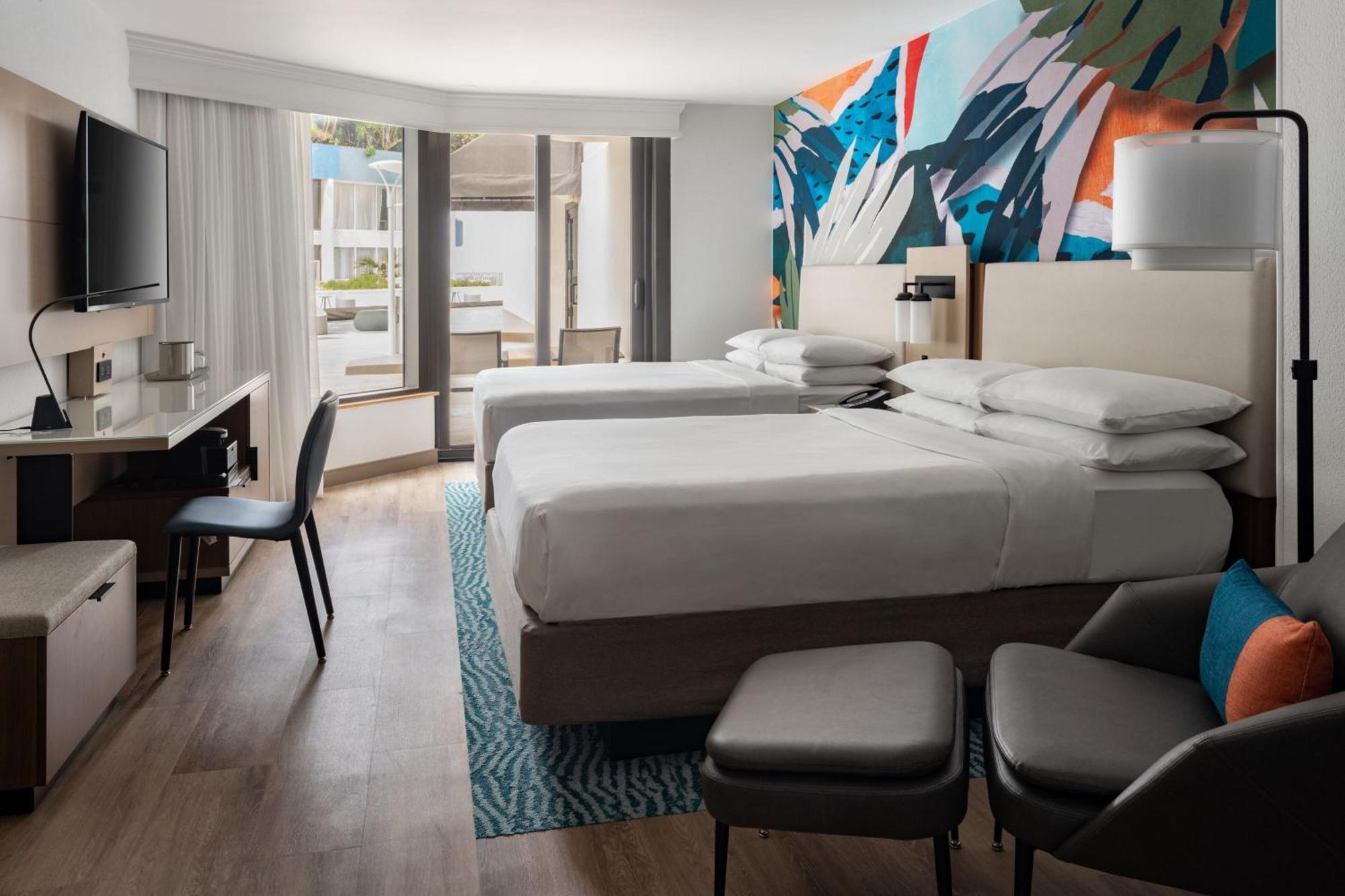 Отель Miami Marriott Biscayne Bay Экстерьер фото